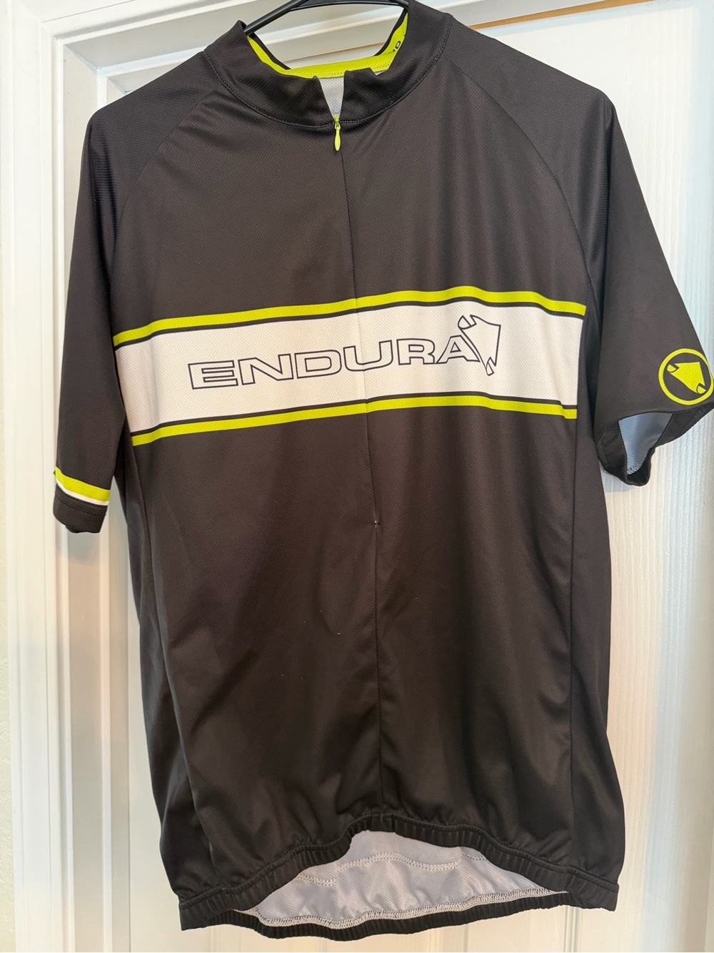 Endura Men’s Black & Neon Yellow Cycling Jersey